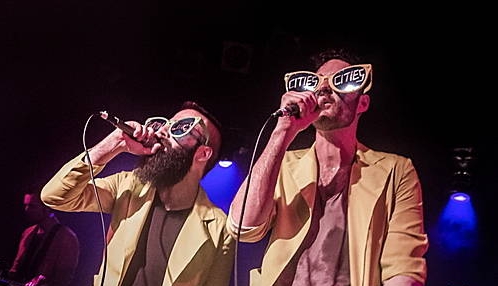 캐피탈시티즈, 미국 일렉트로 팝 밴드