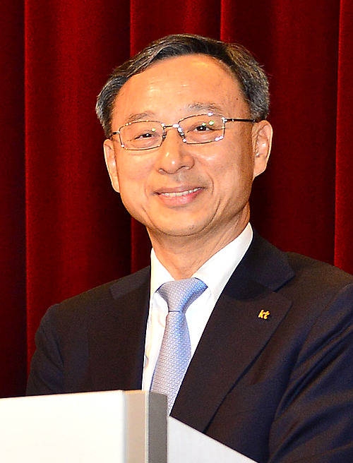 인사말하는 황창규 KT신임회장