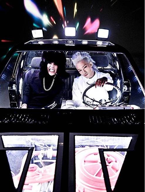 그룹 '빅뱅'의 멤버 지드래곤(26)과 태양(26)이 미국 FUSE TV 선정 '음악계 위대한 브로맨스' 17팀 중 한 팀이 됐다.