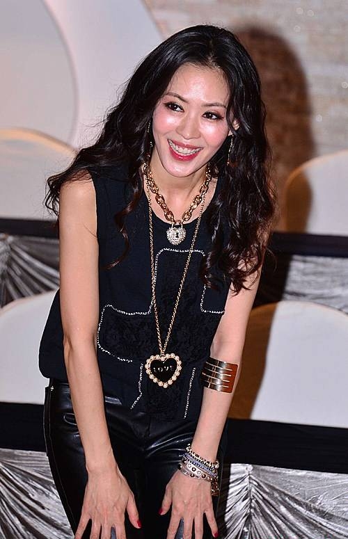 유채영 '오랜만에 뵙죠'/뉴시스