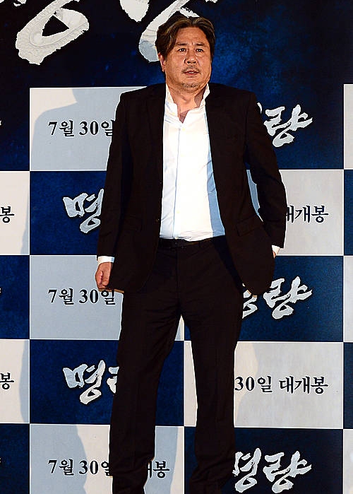 이순신 장군 역의 최민식/뉴시스