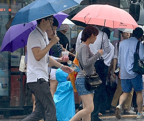 태풍 '할룽' 한반도로 북상중/뉴시스