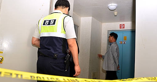 일가족 숨진채 발견 경찰수사/뉴시스