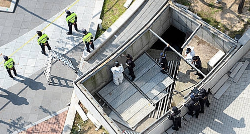 판교 환풍구 사고현장 확인하는 국과수/뉴시스