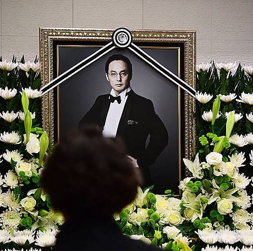 고인이 된 '마왕' 신해철/뉴시스