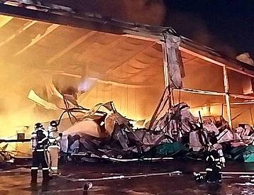 제약회사 공장서 큰 불 소방당국 진화중/뉴시스