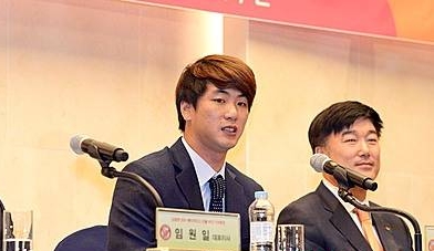 기자회견 하는 김광현/뉴시스