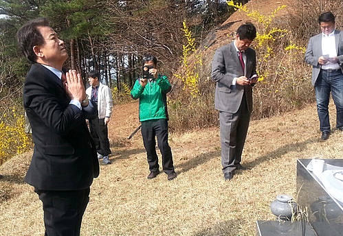 순창 선영 찾은 정동영 전 의원/뉴시스