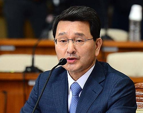 질의에 답하는 박상옥 대법관 후보자/뉴시스