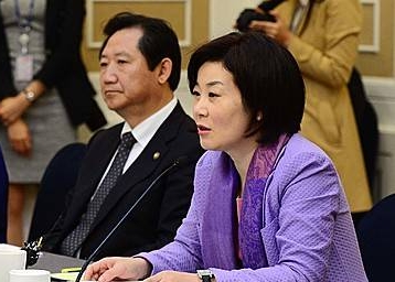 김희정 장관, 새누리당-여가부 당정협의 인사말/뉴시스