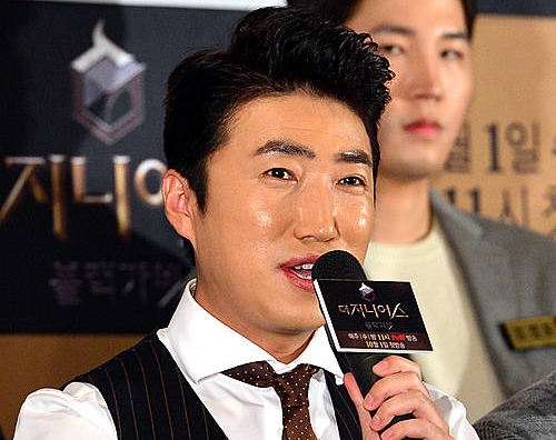 답변하는 개그맨 장동민/뉴시스