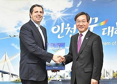 인천을 방문한 리퍼트 대사/뉴시스
