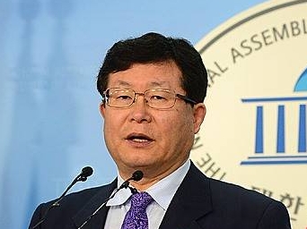 원내대표 출마 밝히는 설훈 의원/뉴시스