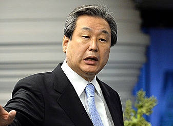 취재진 질문 답하는 김무성 대표/뉴시스