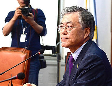 정청래 관련 입장 밝히는 문재인 대표/뉴시스