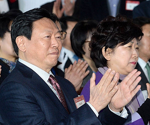 롯데월드타워 100층 돌파 안전기원식 참석한 신동빈 회장/뉴시스