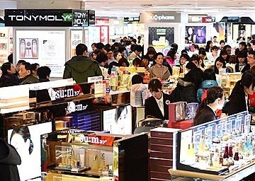 북적이는 면세점/뉴시스