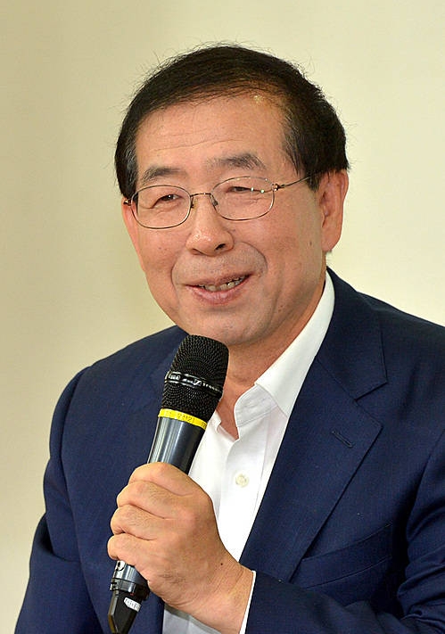 토론하는 박원순 서울시장/뉴시스