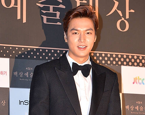 포즈 취하는 이민호/뉴시스