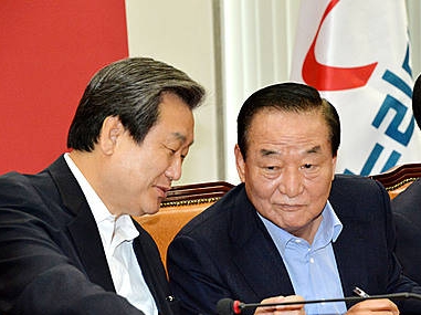 이야기 나누는 김무성. 서청원/뉴시스