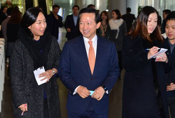 삼성인상 참석하는 윤용암 사장/뉴시스