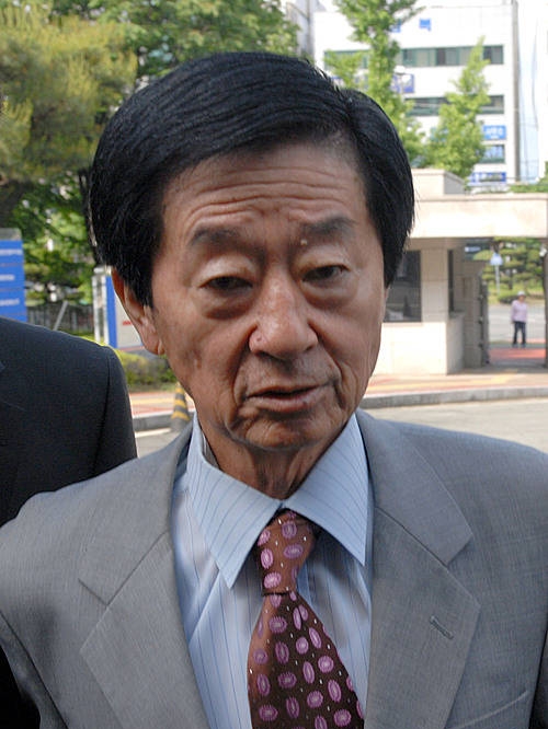 檢, 노건평씨 이권개입 혐의로 소환/뉴시스