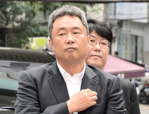 굳은표정으로 입장하는 전창진 감독/뉴시스