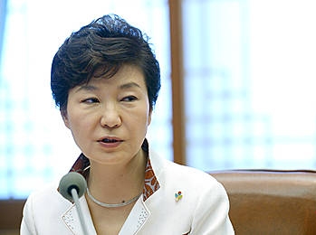 박대통령, 기초자치단체장들과 오찬/뉴시스