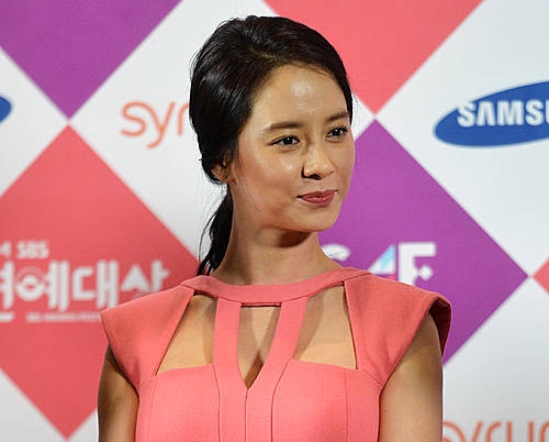포즈 취하는 송지효/뉴시스