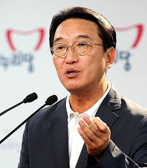 朴 대통령, 청와대 정무수석에 현기환 전 의원 임명/뉴시스