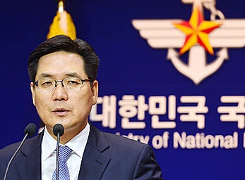 정례브리핑하는 김민석 대변인/뉴시스