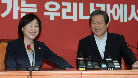 김무성 대표 예방한 심상정 대표/뉴시스