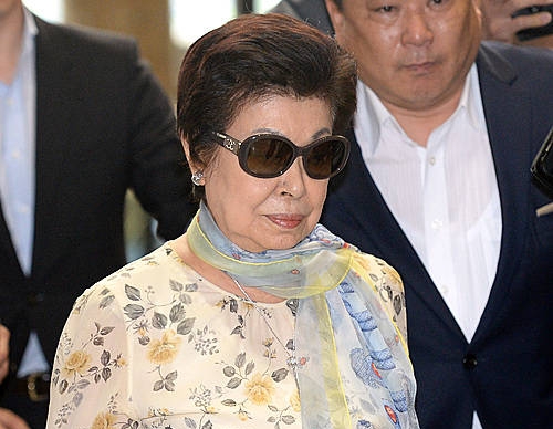 출국하는 시게미쓰 하쓰코/뉴시스