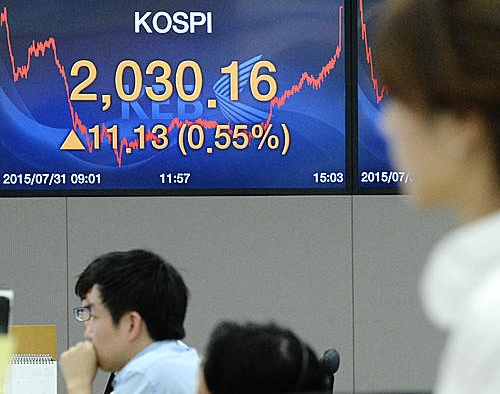 증시, 8월 하루 평균 거래대금 20% 넘게 하락/뉴시스