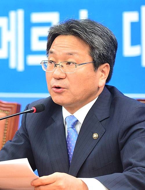 발언하는 강기정 정책위의장/뉴시스