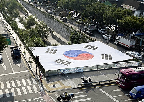'경제적으로 풍요로운 나라'를 희망하는 국민들/뉴시스