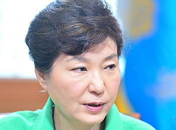회의 모두발언하는 박 대통령/뉴시스