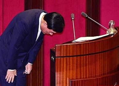 고개 숙인 박기춘 의원/뉴시스