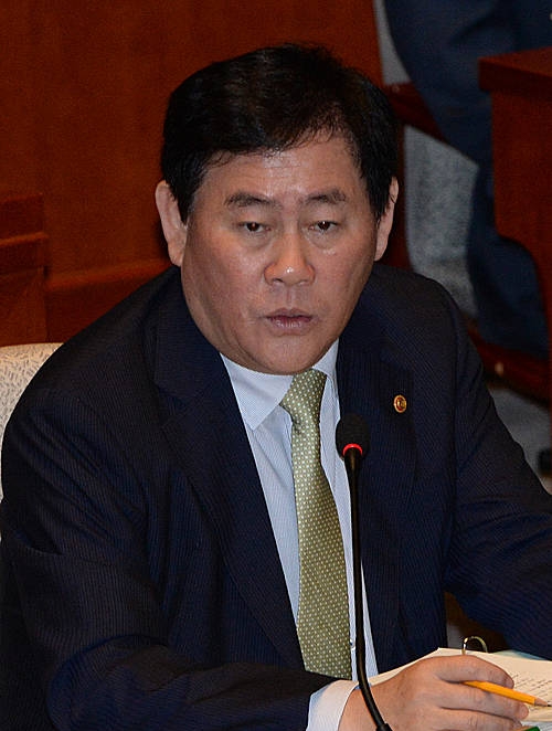 답변하는 최경환 부총리/뉴시스