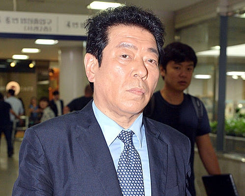선고공판 마치고 나오는 배우 김동현/뉴시스