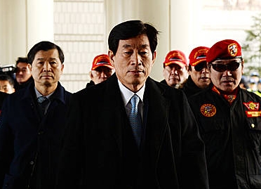 법원 출석하는 원세훈 전 국정원장/뉴시스