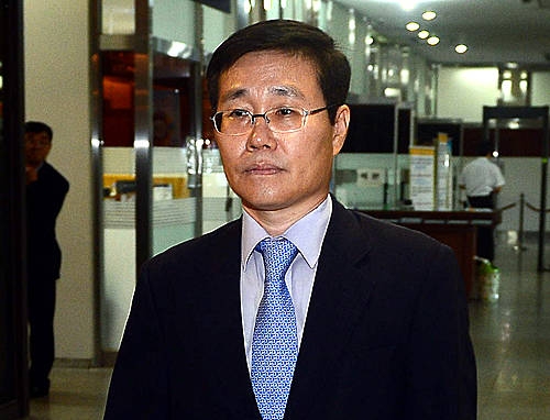 굳은 표정의 김진수 전 금감원 부원장보/뉴시스
