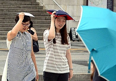 늦더위에 소나기/뉴시스