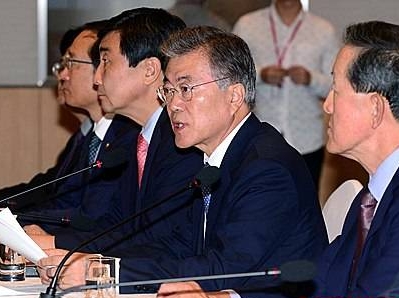 전국경제인연합회 정책간담회 참석한 문재인 대표/뉴시스