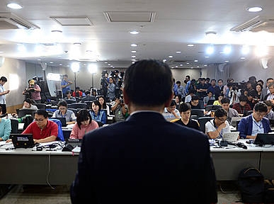 긴급 브리핑 하는 김대환 노사정 위원장/뉴시스
