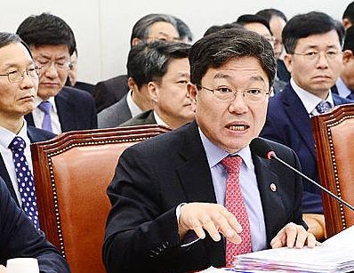 TPP 대응방안 답변 윤상직 장관/뉴시스