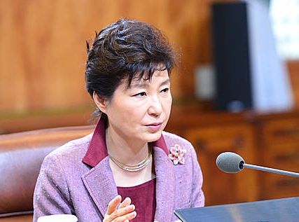 박 대통령, 수석비서관 회의 주재/뉴시스