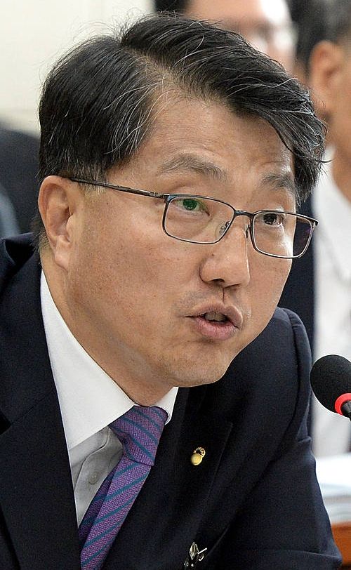 답변하는 진웅섭 금감원장/뉴시스