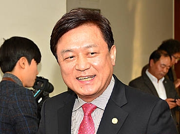 김병우 충북교육감 "어둡고 긴 터널 벗어났다"/뉴시스