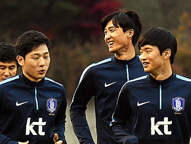 즐겁게 훈련하는 한국 축구대표팀/뉴시스